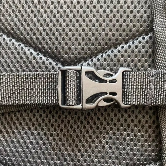 Reflective Backpack - Picture 4 of 6